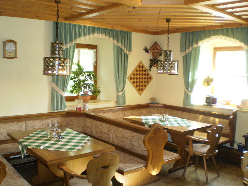 Gasthof - Pension Schamberger นูเคอร์เคน ไบม์ ไฮลิเงน บลูท ภายนอก รูปภาพ
