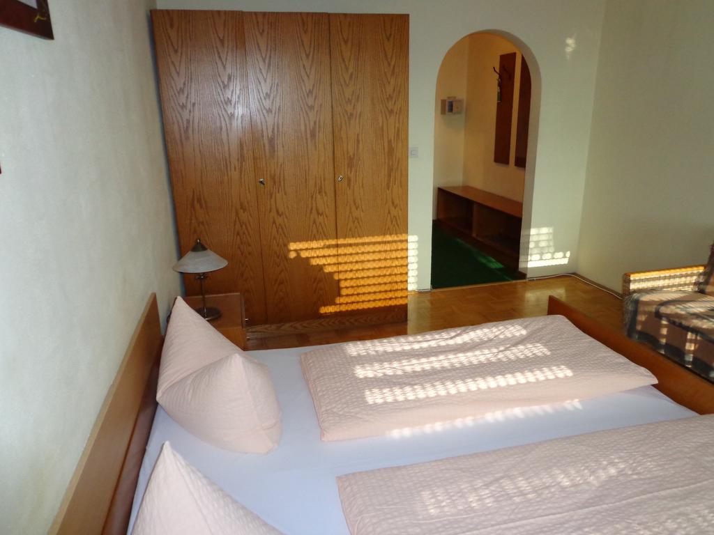 Gasthof - Pension Schamberger นูเคอร์เคน ไบม์ ไฮลิเงน บลูท ภายนอก รูปภาพ