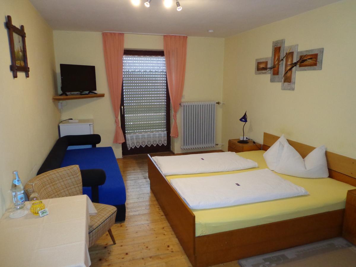 Gasthof - Pension Schamberger นูเคอร์เคน ไบม์ ไฮลิเงน บลูท ภายนอก รูปภาพ