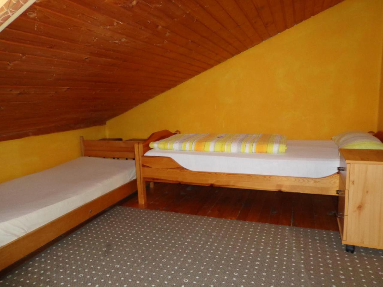 Gasthof - Pension Schamberger นูเคอร์เคน ไบม์ ไฮลิเงน บลูท ภายนอก รูปภาพ