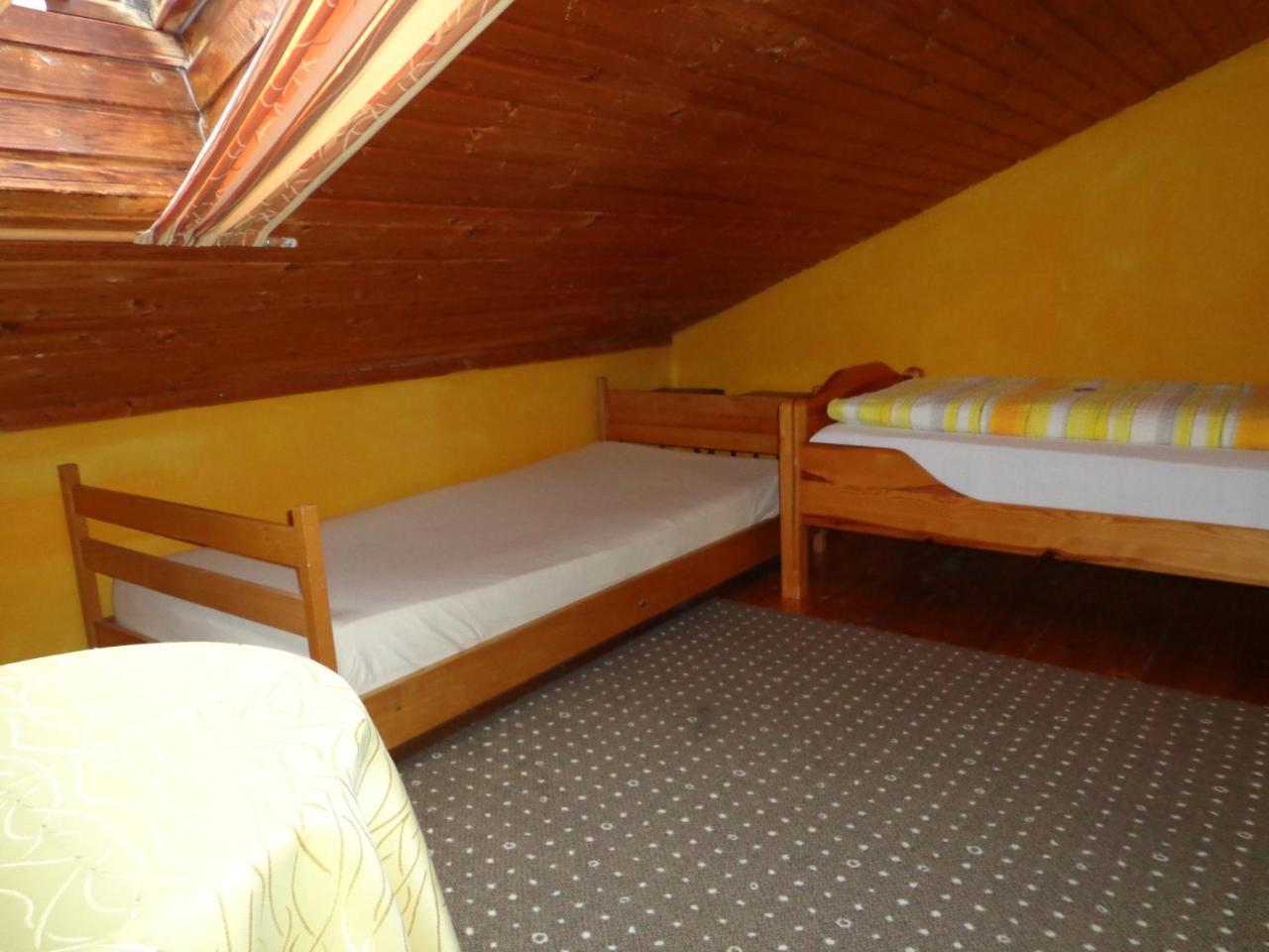 Gasthof - Pension Schamberger นูเคอร์เคน ไบม์ ไฮลิเงน บลูท ภายนอก รูปภาพ