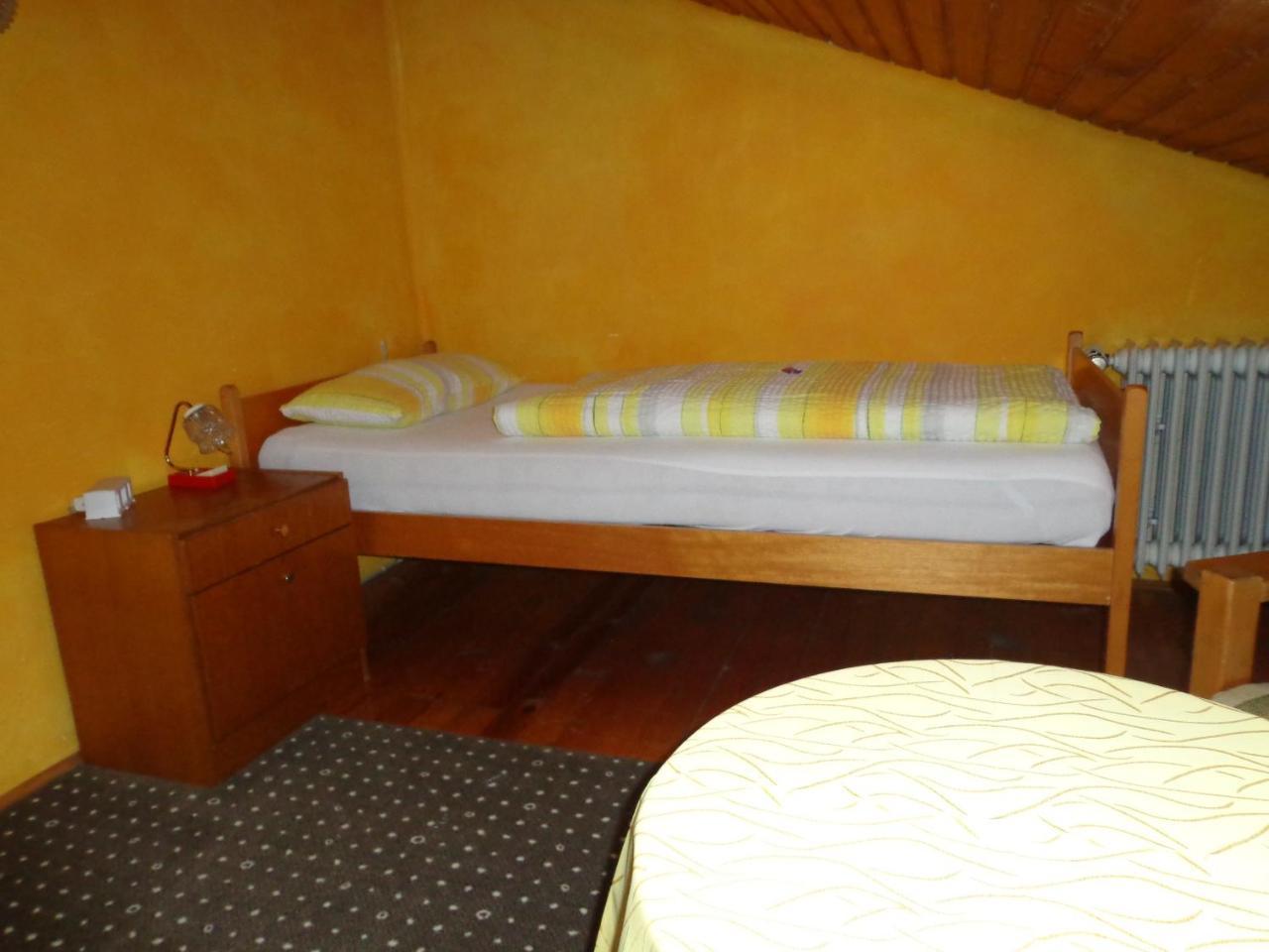 Gasthof - Pension Schamberger นูเคอร์เคน ไบม์ ไฮลิเงน บลูท ภายนอก รูปภาพ